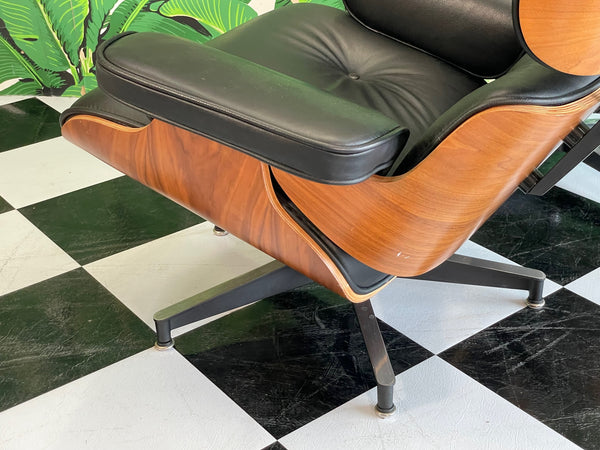 Eames Style Leather Lounge Chair With Ottoman