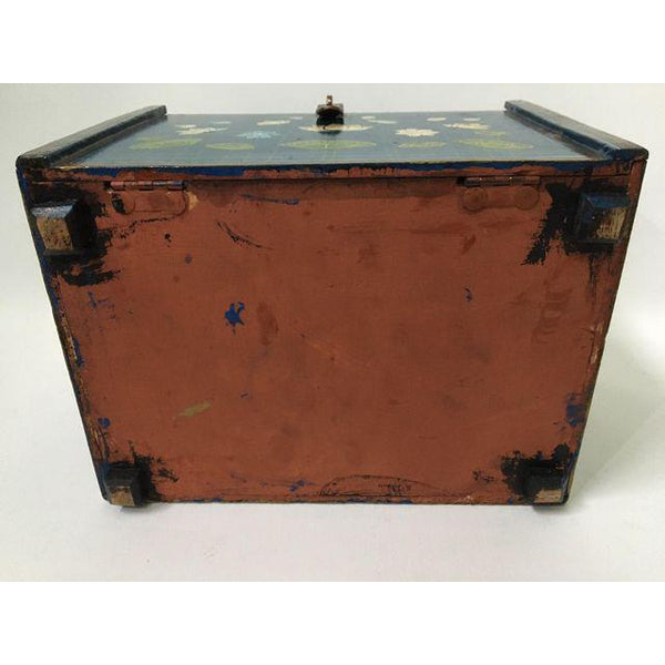 Vintage hand painted jewelry box bottom view