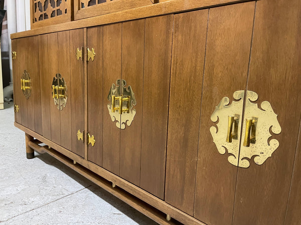 Mid-Century Modern Asian Chinoiserie China Cabinet lower view
